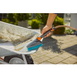 Gardena Cleansystem ručná kefa M tvrdá, čistenie menších povrchov 18846-20