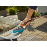 Gardena Cleansystem ručná kefa M tvrdá, čistenie menších povrchov 18846-20