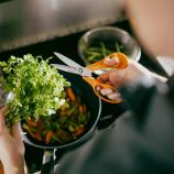 Fiskars Kuchynské nožnice, 18 cm 1075051