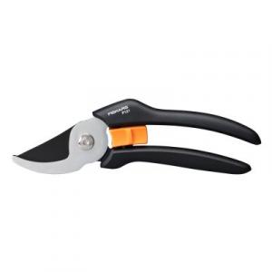 FISKARS dvojčepeľové záhradné nožnice Solid (P121) 1057160